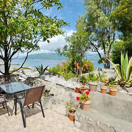 Holiday Home Brinic Тиват Экстерьер фото