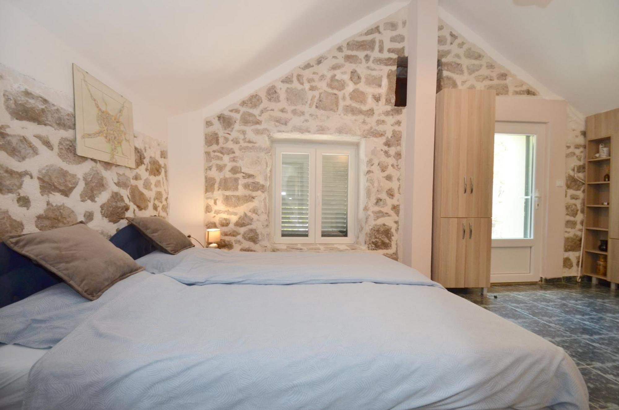 Holiday Home Brinic Тиват Экстерьер фото